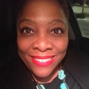 Meet your Posher, Jewel